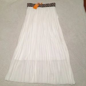 NWT Maxi Skirt White Chiffon